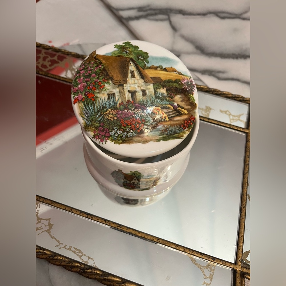 Sheltonian Bone China Staffordshire England Small Trinket Box Gold-Tone Rim